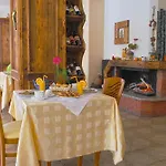 Отель Pirina Club