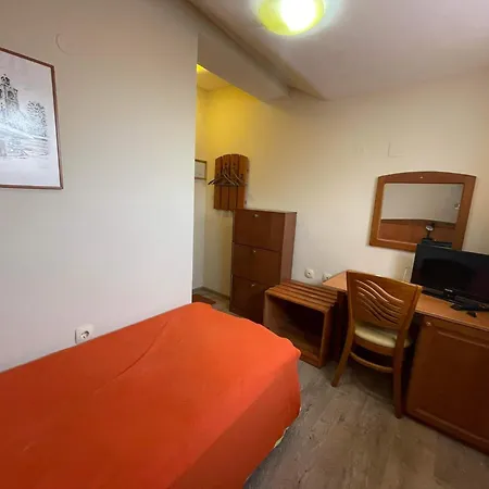 Pirina Club 班斯科