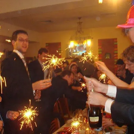 Pirina Club 班斯科